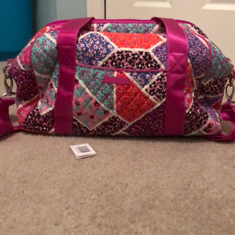 Vera Bradley compact sport bag modern medley